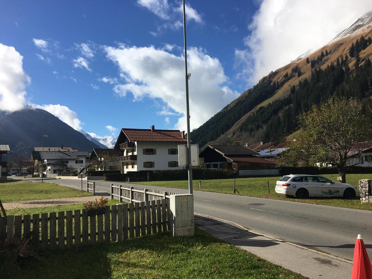 Gasthof Sonne Haeselgehr Häselgehr Exterior foto